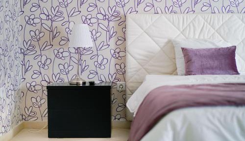 Deluxe Room (2 Adults + 1 Child)