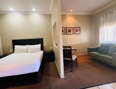 Deluxe Queen Room