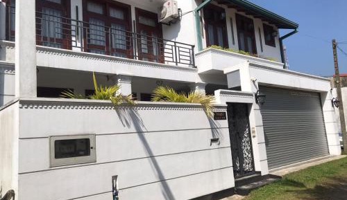 Deluxe Double Room (2 Adults + 1 Child)
