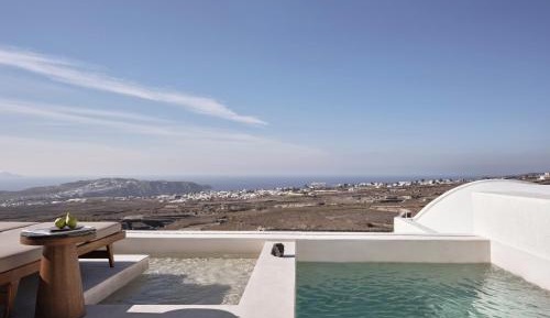 Honeymoon Suite Sea View, Heated Pool