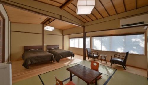 Twin Room with Tatami Area
