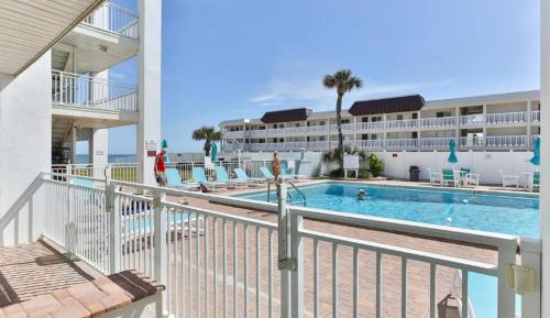 Suite with Pool View