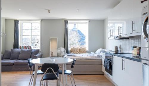 Studio Apartment