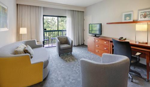 One-Bedroom Suite with Two Double Beds