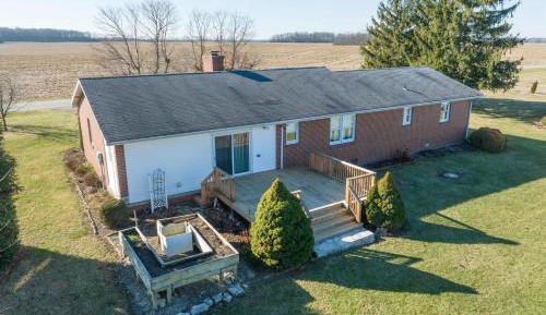 Three-Bedroom Holiday Home 
