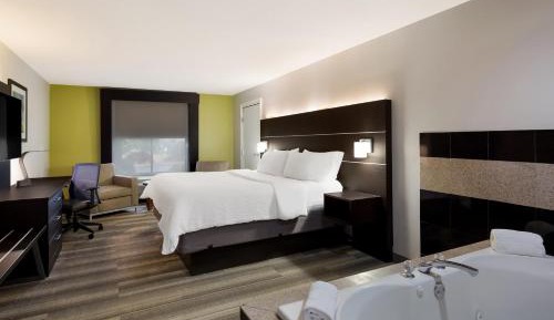 King Suite with Spa Bath