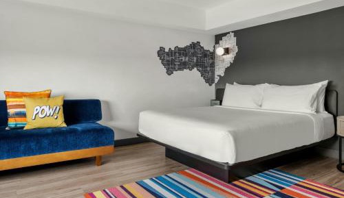 Savvy King Room