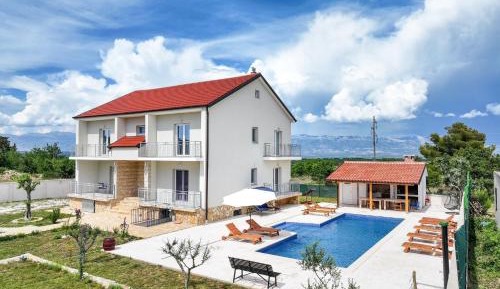 Villa With Pool