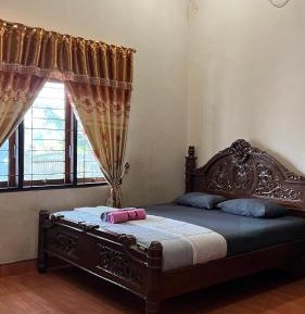 Family Room with Private Bathroom