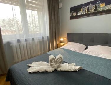 Deluxe Double Room with Private Bathroom