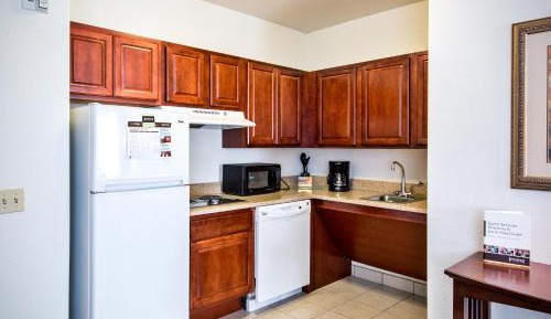 Two-Bedroom Suite with One King and Two Queen Beds