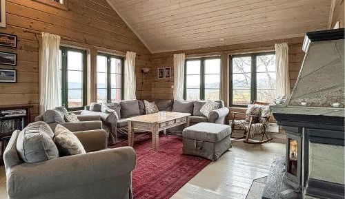 Five-Bedroom Holiday Home