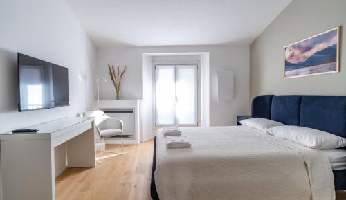 One-Bedroom Standard Apartment
