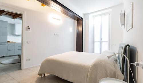 One-Bedroom Standard Apartment