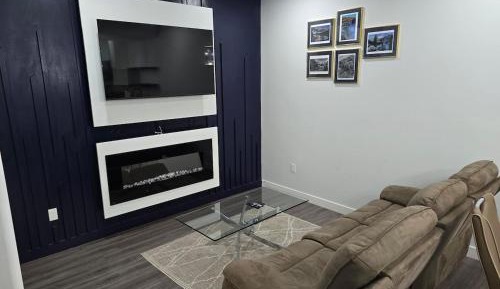 Two-Bedroom Deluxe Apartment