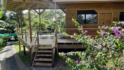 Bungalow with Garden View