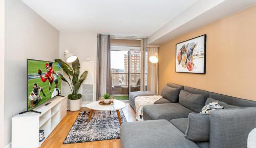 Apartment with City View