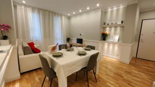 Two-Bedroom Apartment with Balcony