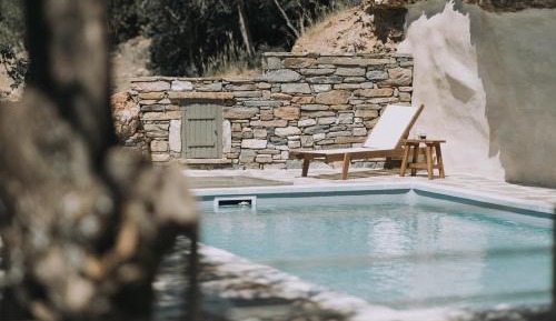 Suite with Mountain View