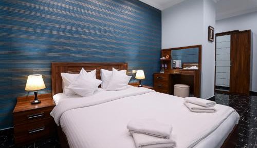 Deluxe Family Room