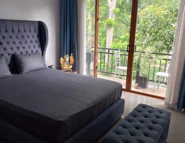 King Room with Balcony