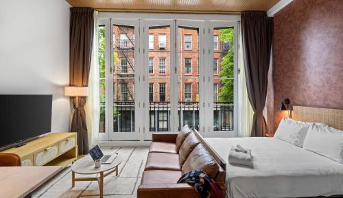 Suite with Balcony
