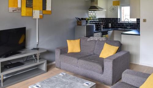 Three-Bedroom Holiday Home 