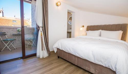 One-Bedroom Superior Apartment