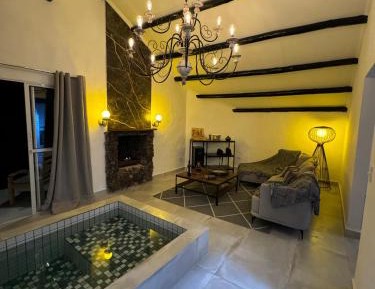 Deluxe Bungalow with Garden View