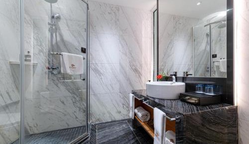 Boutique Queen Room