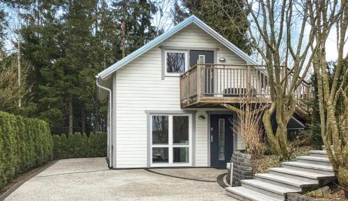 Two-Bedroom Holiday Home
