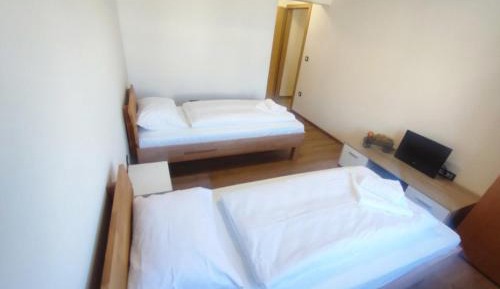 Triple Room with Garden View