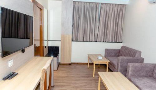 Deluxe Suite