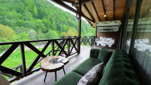 King Room with Mountain View