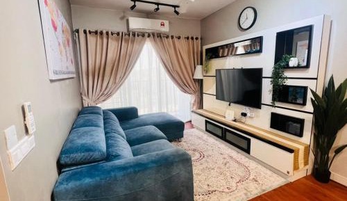 Three-Bedroom Apartment with Balcony