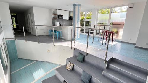 Single Room with Shared Bathroom
