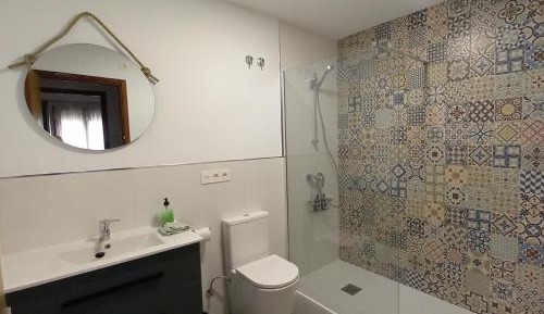 Single Room with Shared Bathroom