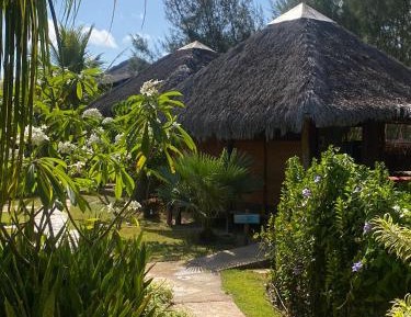 Bungalow with Patio