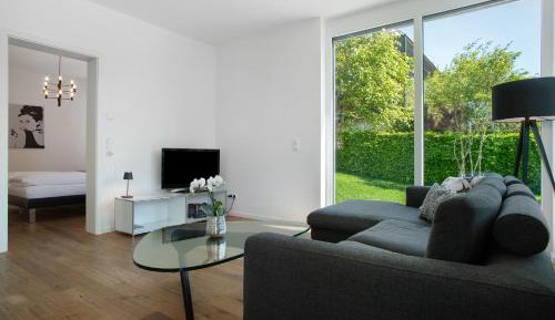 Superior One-Bedroom Apartment with Balcony