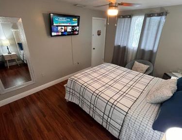 Queen Room