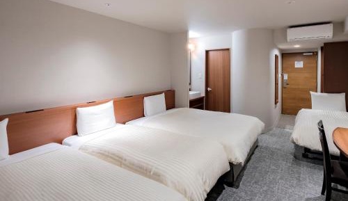 Comfort Twin Room with 2 Extra Beds - Non-Smoking