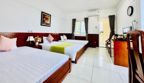 Standard Triple Room with Sea View