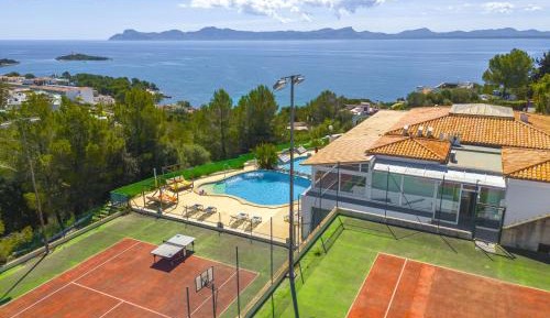 Villa with Sea View