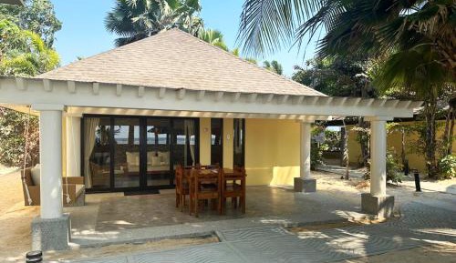 Deluxe Bungalow with Sea View