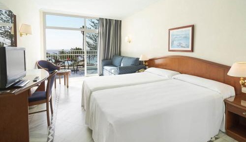 Family Room with Sea View (3 Adults + 1 Child)