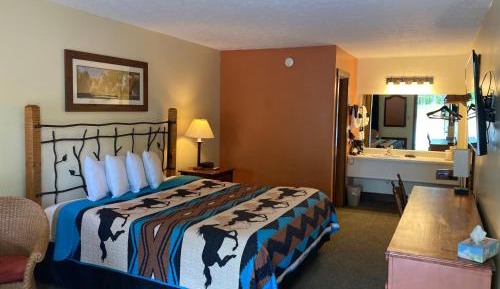 Standard King Room
