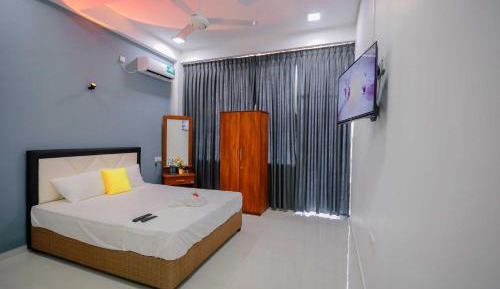 Deluxe Queen Room