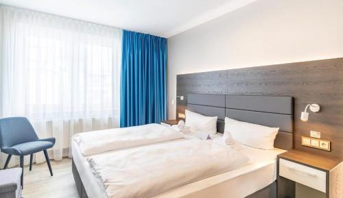 One-Bedroom Apartment with City View