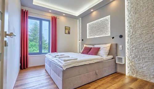 One-Bedroom Apartment with Balcony and Mountain View  