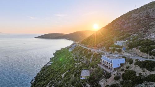 Deluxe Triple Room with Sea View
